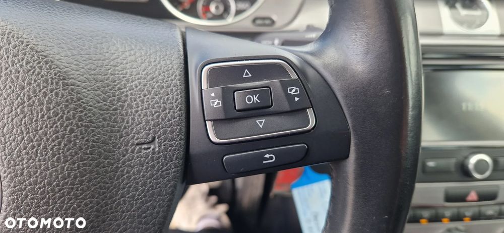 Volkswagen Passat Variant 1.6 TDI BlueMotion Technology Comfortline - 24