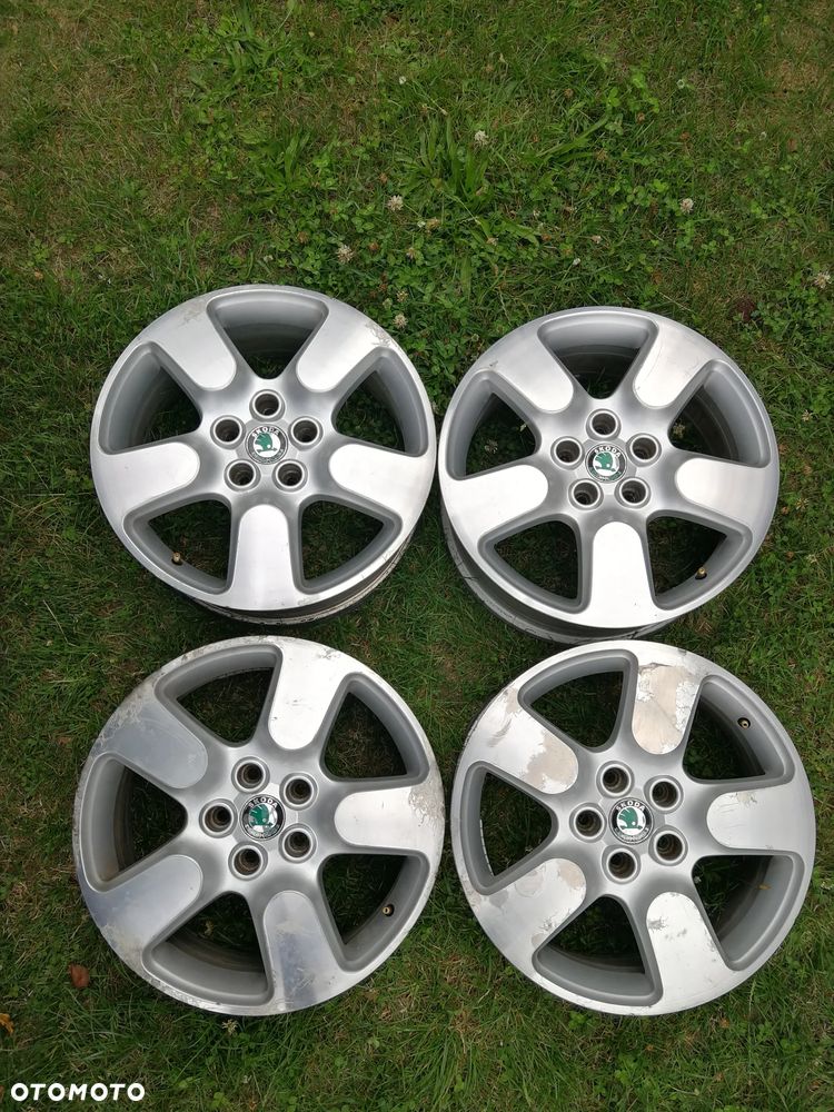 Skoda Octavia 2.0 TDI DPF 4x4 L&K - 24