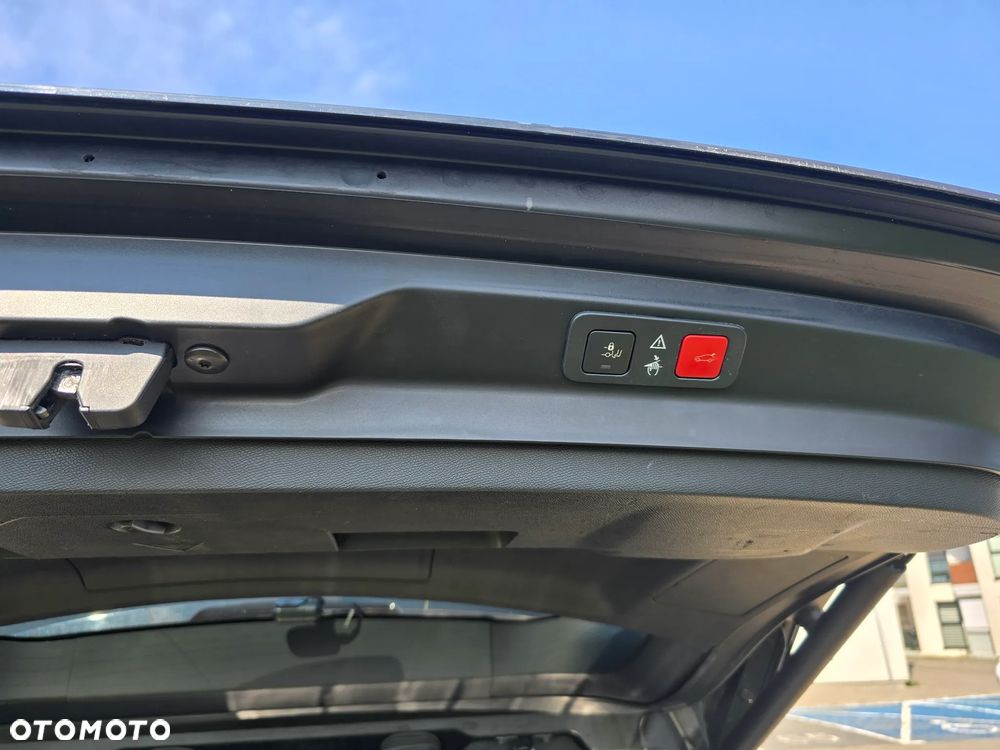 Peugeot 5008 1.6 THP Active S&S EAT6 - 17