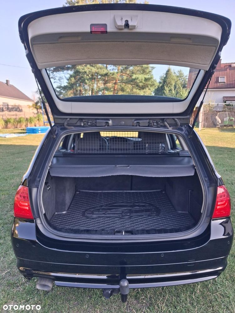 BMW Seria 3 318d - 5