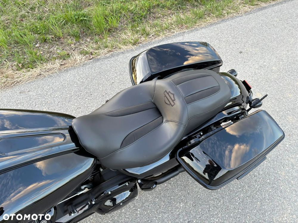 Harley-Davidson Touring Street Glide - 10