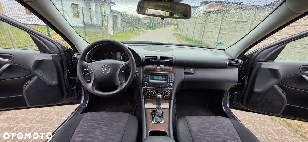 Mercedes-Benz Klasa C 220 CDI Automatik Classic DPF - 11