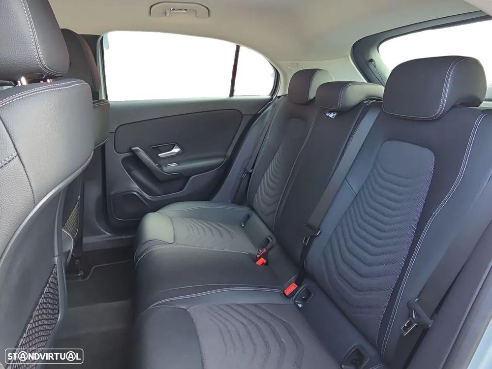 Mercedes-Benz A 200 Standard - 22