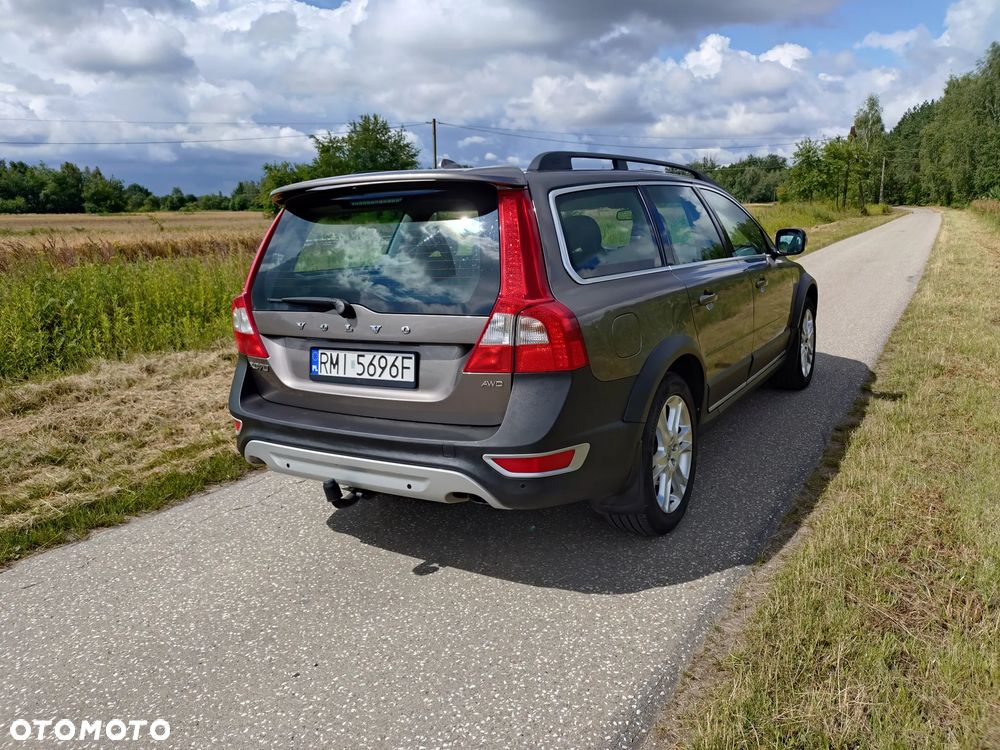 Volvo XC 70 D5 AWD Momentum - 5