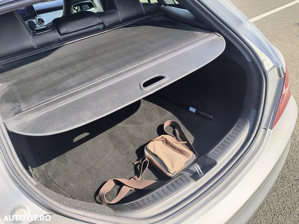 Mercedes-Benz CLA Shooting Brake 180 d 7G-DCT Peak Edition - 14