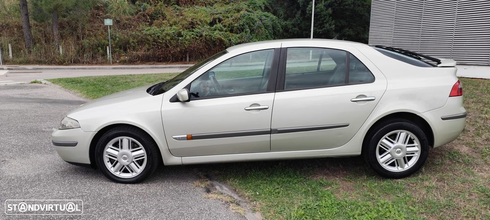 Renault Laguna 2.2 DCi Privilège - 11