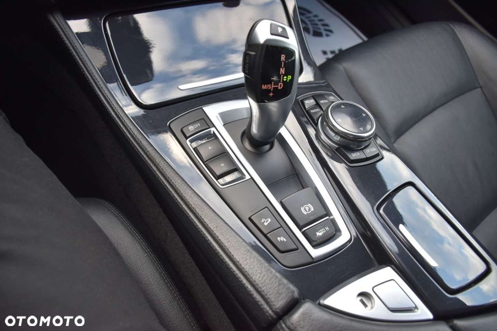 BMW Seria 5 520d xDrive - 21