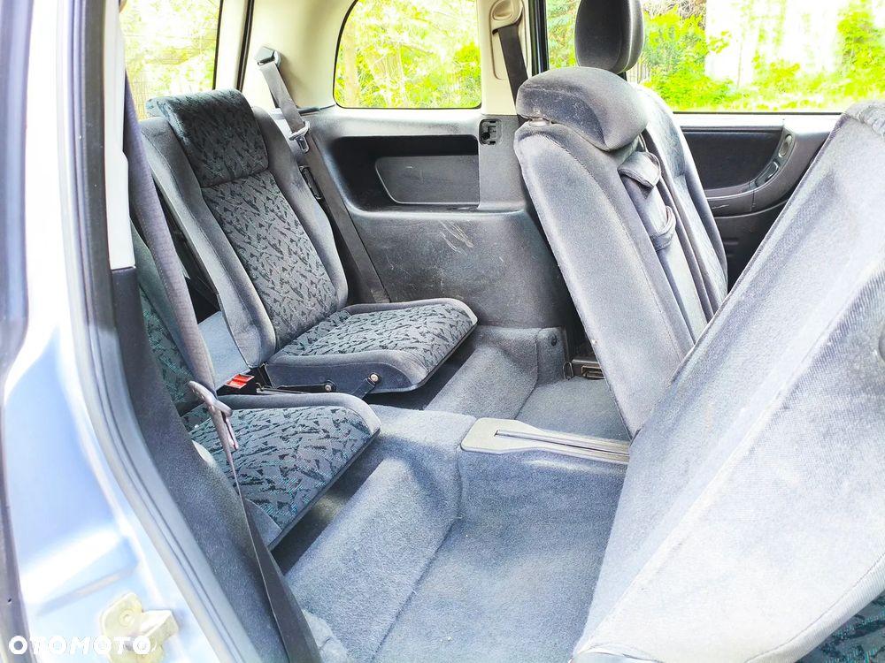 Opel Zafira 1.6 16V Comfort - 12