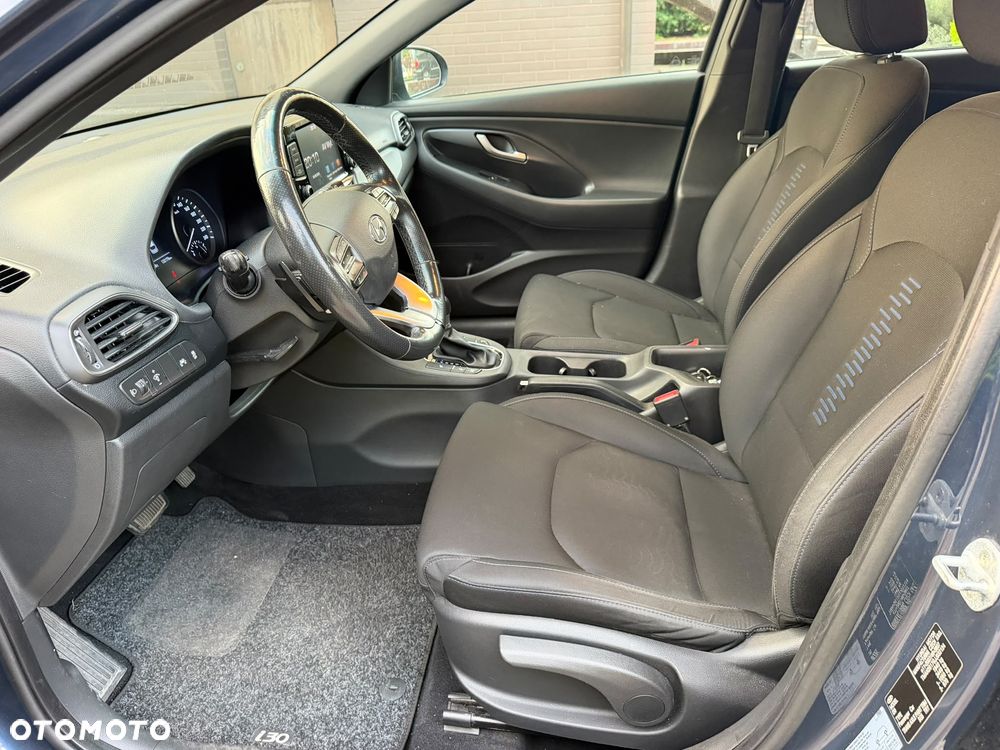 Hyundai i30 1.6 D GO DCT - 28