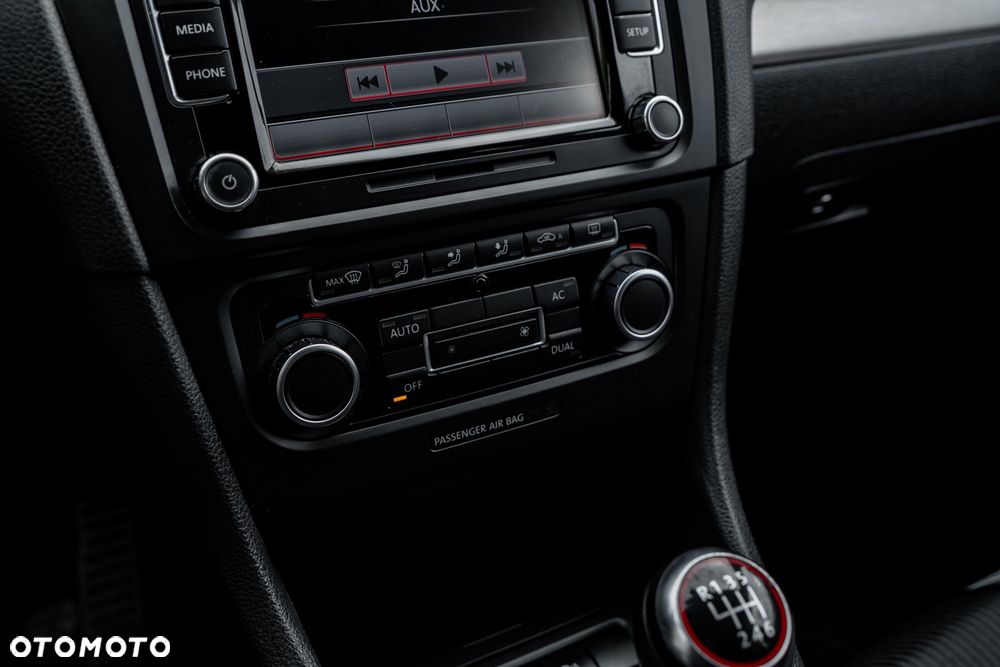 Volkswagen Golf 2.0 GTI adidas - 25