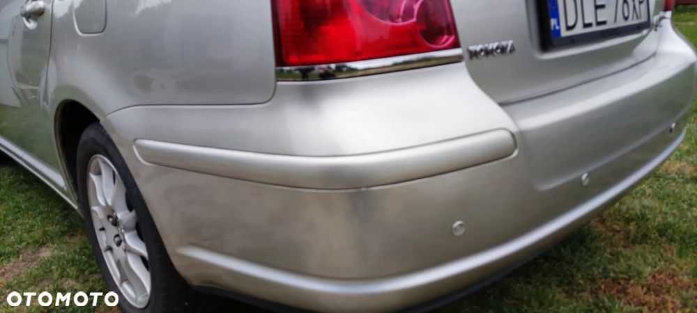 Toyota Avensis 2.0 D-4D Prestige - 22