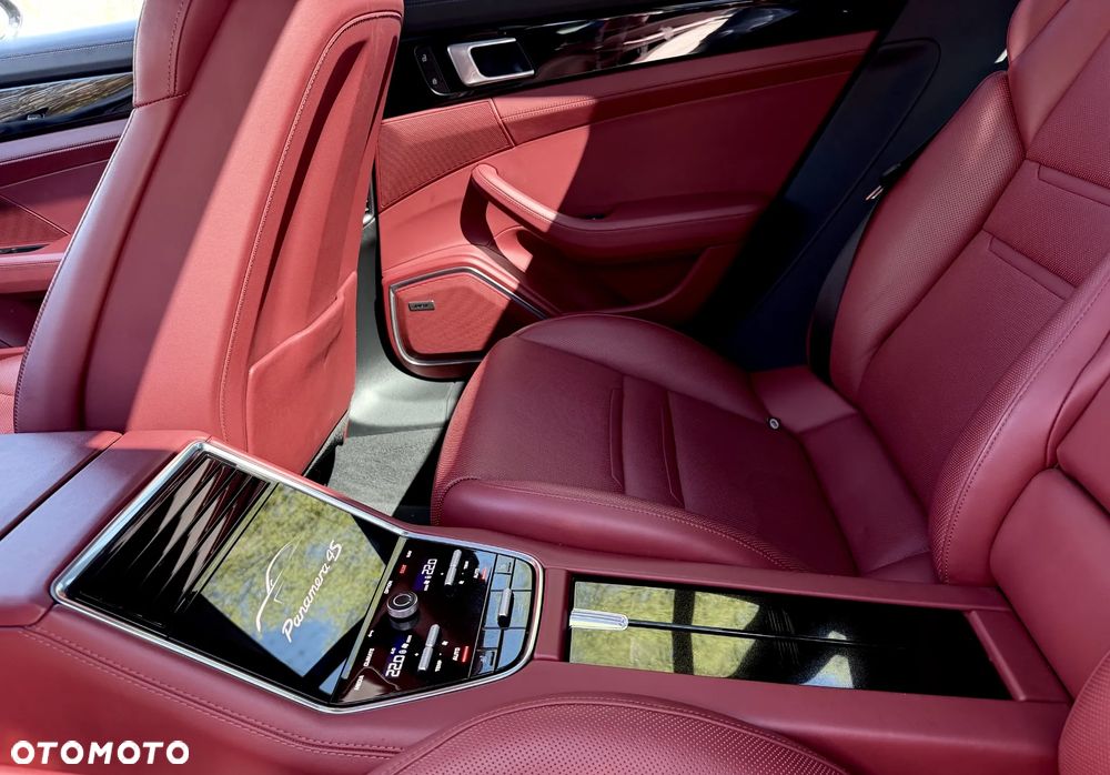 Porsche Panamera - 13