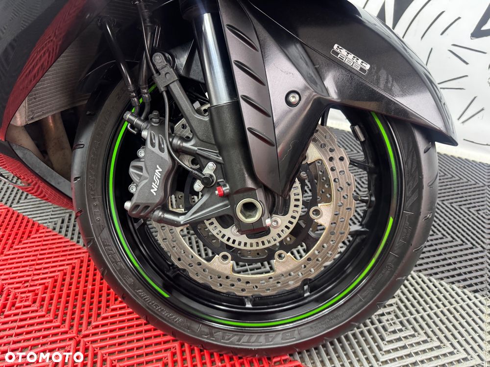 Kawasaki ZZR - 37