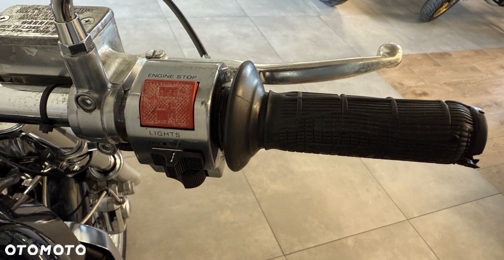 Suzuki Intruder - 9
