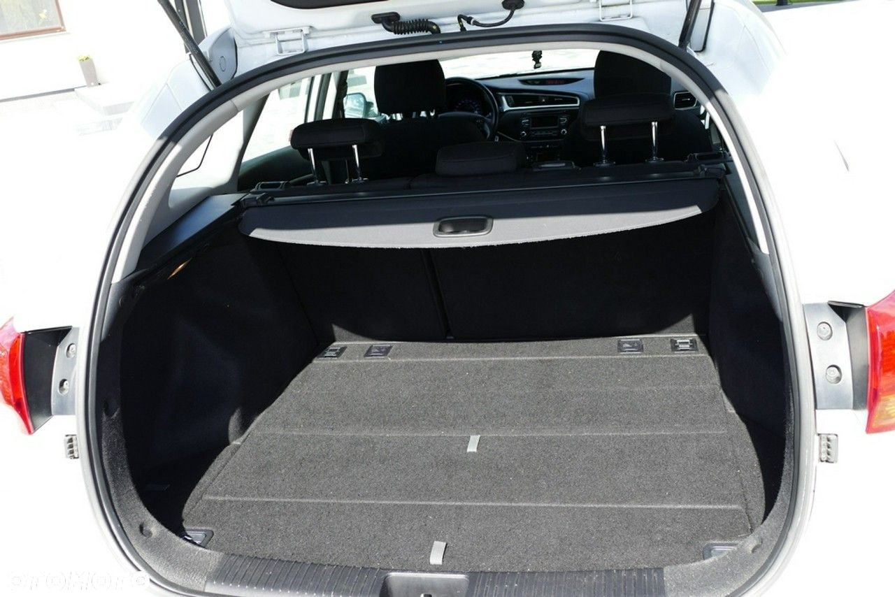 Kia Ceed - 26