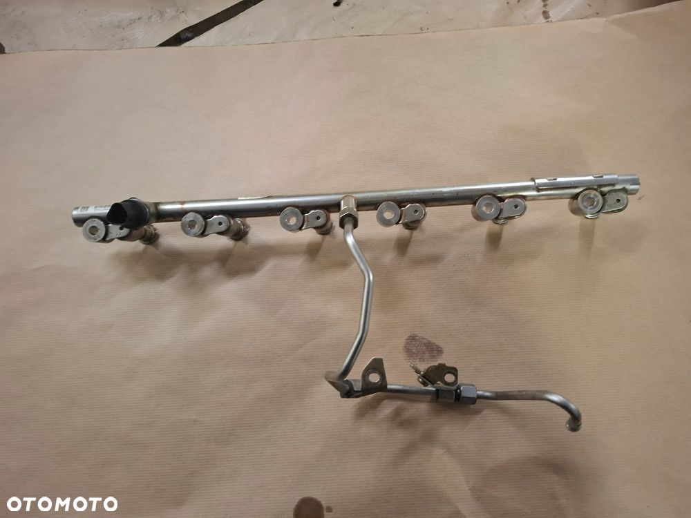 LAND ROVER DEFENDER 3.0 SC LISTWA WTRYSKOWA j6p3-9g774-aa - 1