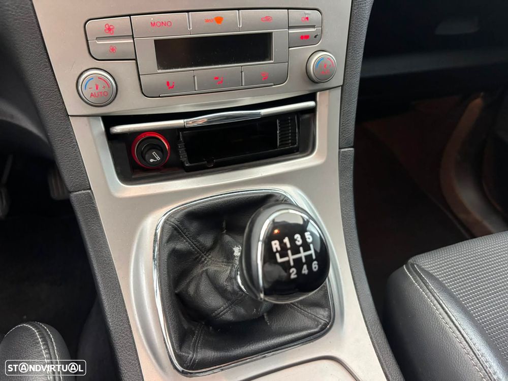 Ford S-Max 1.8 TDCi Titanium 7L - 10