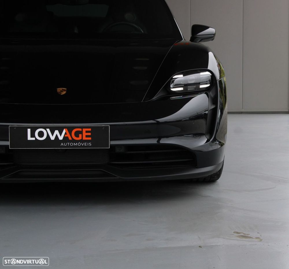 Porsche Taycan 4S - 11