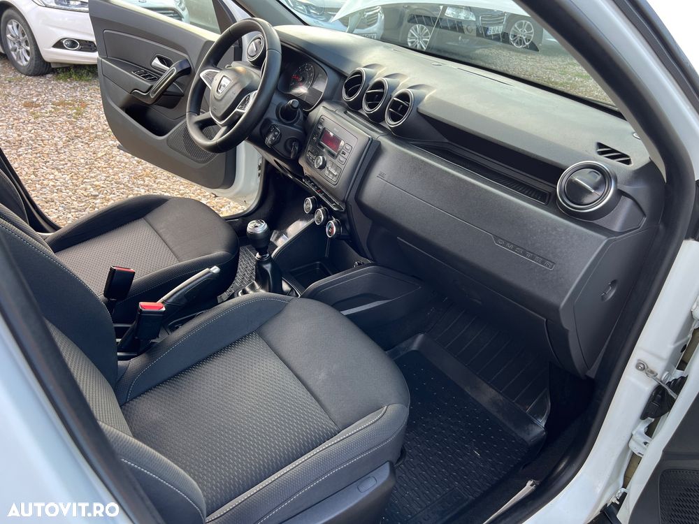 Dacia Duster 1.6 SCe 4WD Essential - 15