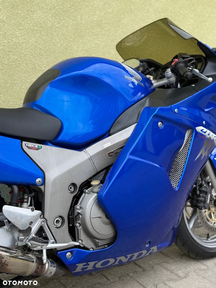 Honda CBR - 15