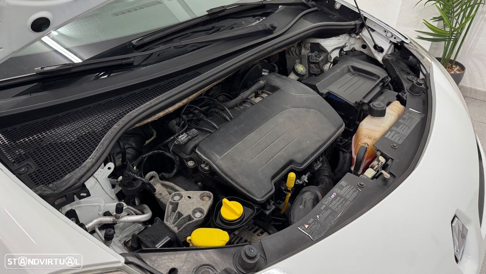 Renault Clio 1.2 16V Dynamique - 40