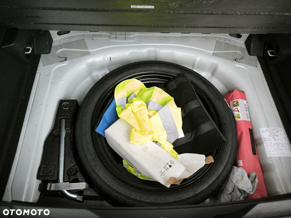 Volkswagen T-Roc - 19