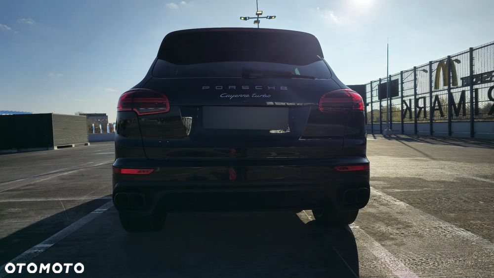 Porsche Cayenne Turbo - 3
