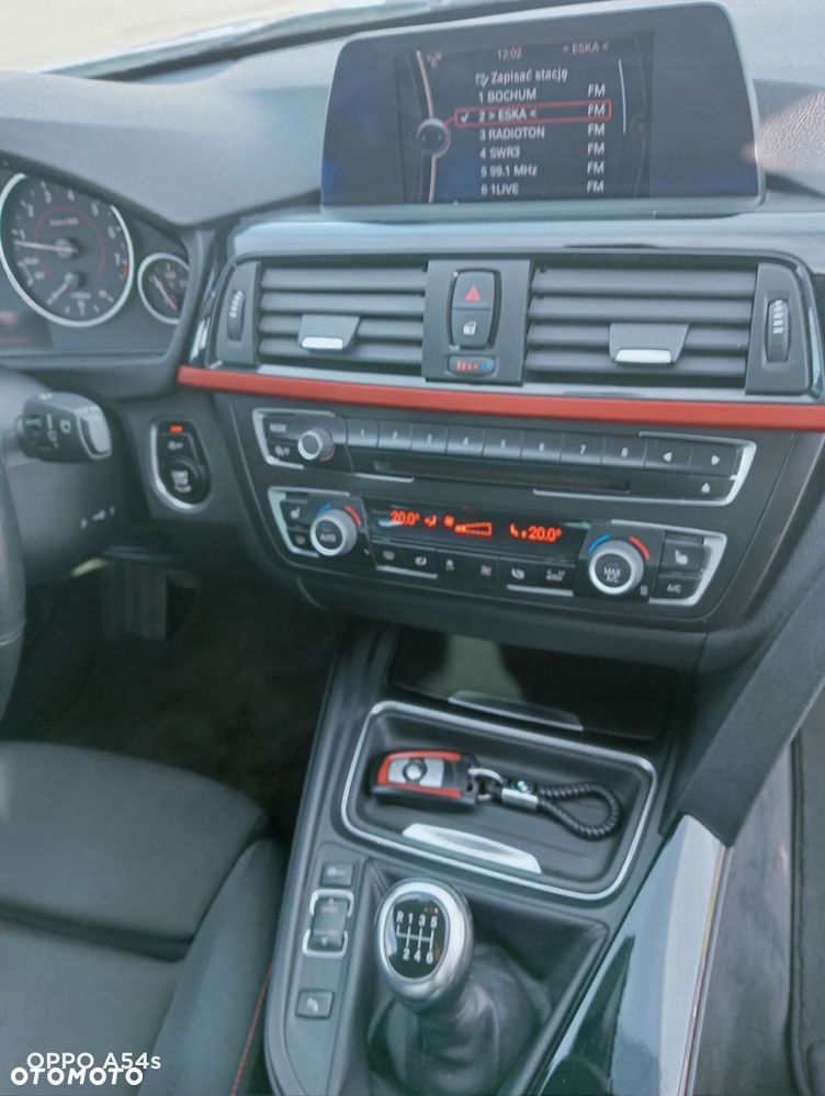 BMW Seria 3 320i Sport Line - 7