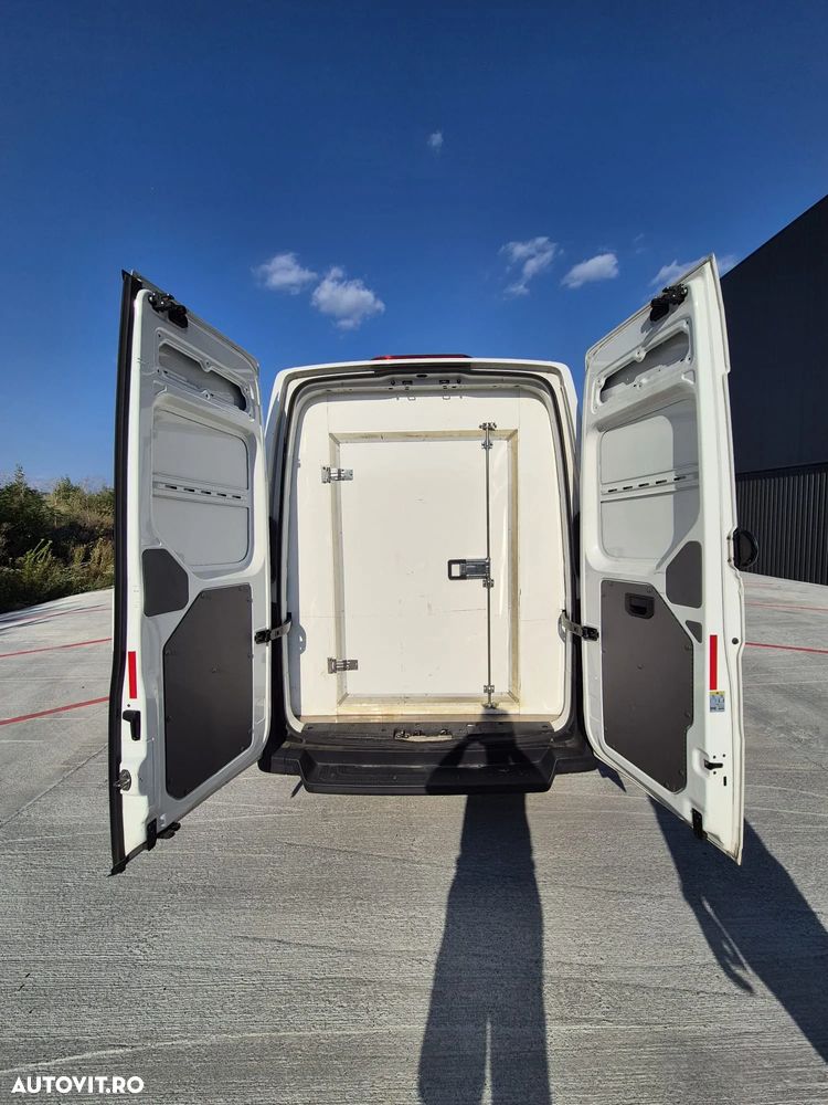 Volkswagen Crafter - 13