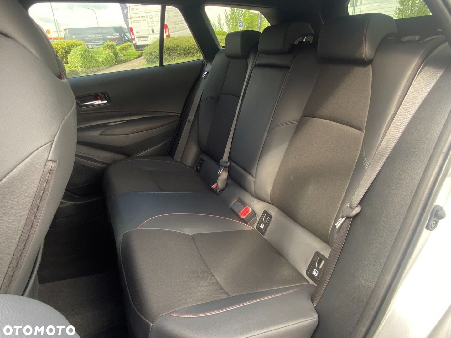 Toyota Corolla - 13