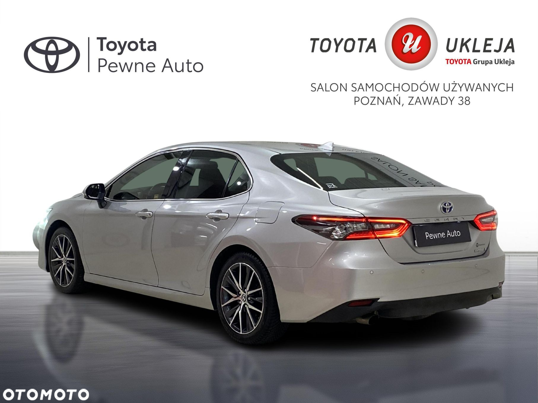 Toyota Camry 2.5 Hybrid Executive CVT - 9