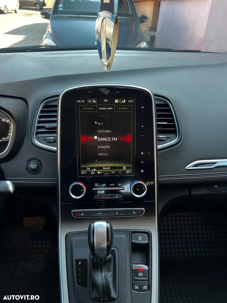 Renault Grand Scenic - 19