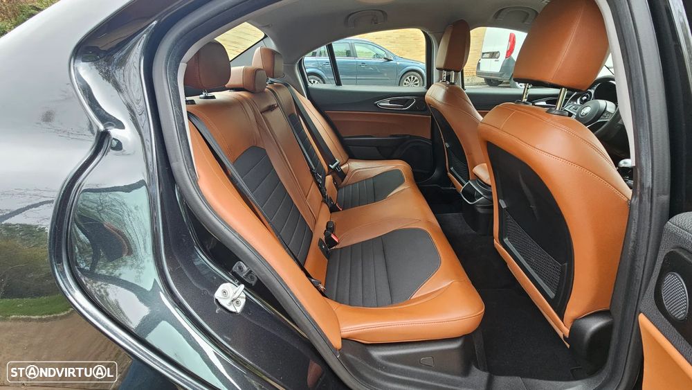 Alfa Romeo Giulia 2.2 D Super - 29