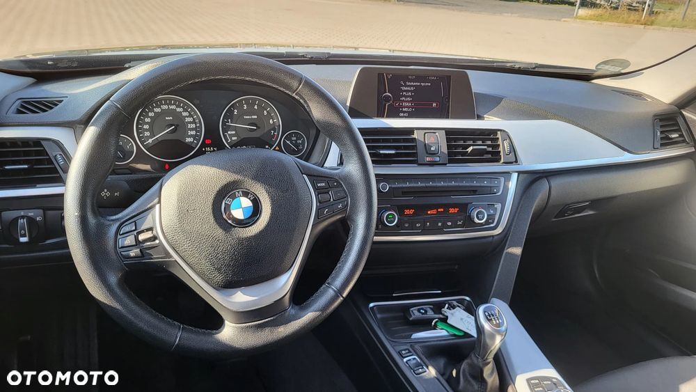 BMW Seria 3 328i Luxury Line - 6