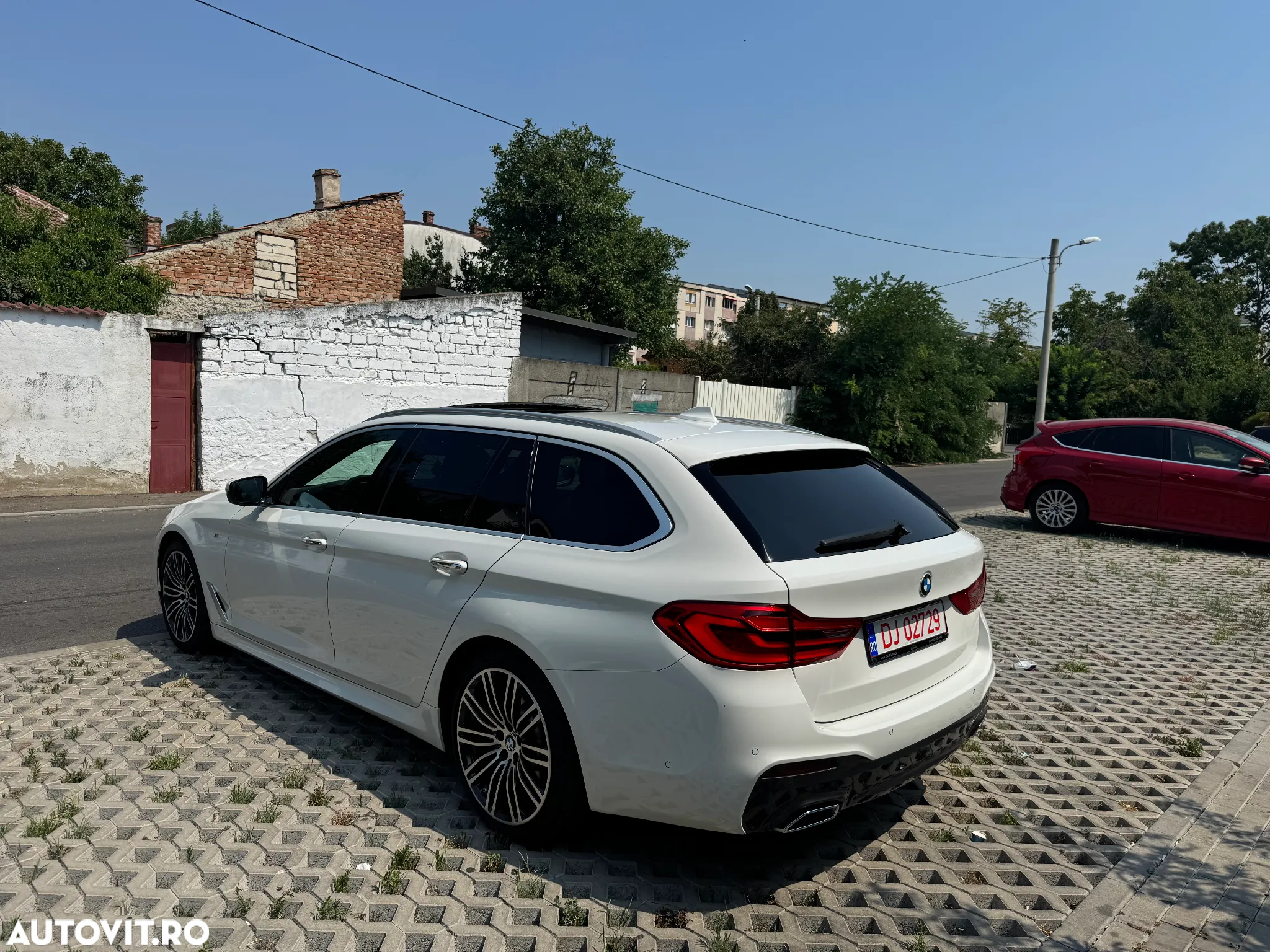 BMW Seria 5 520d Touring Aut. M Sport Edition - 4