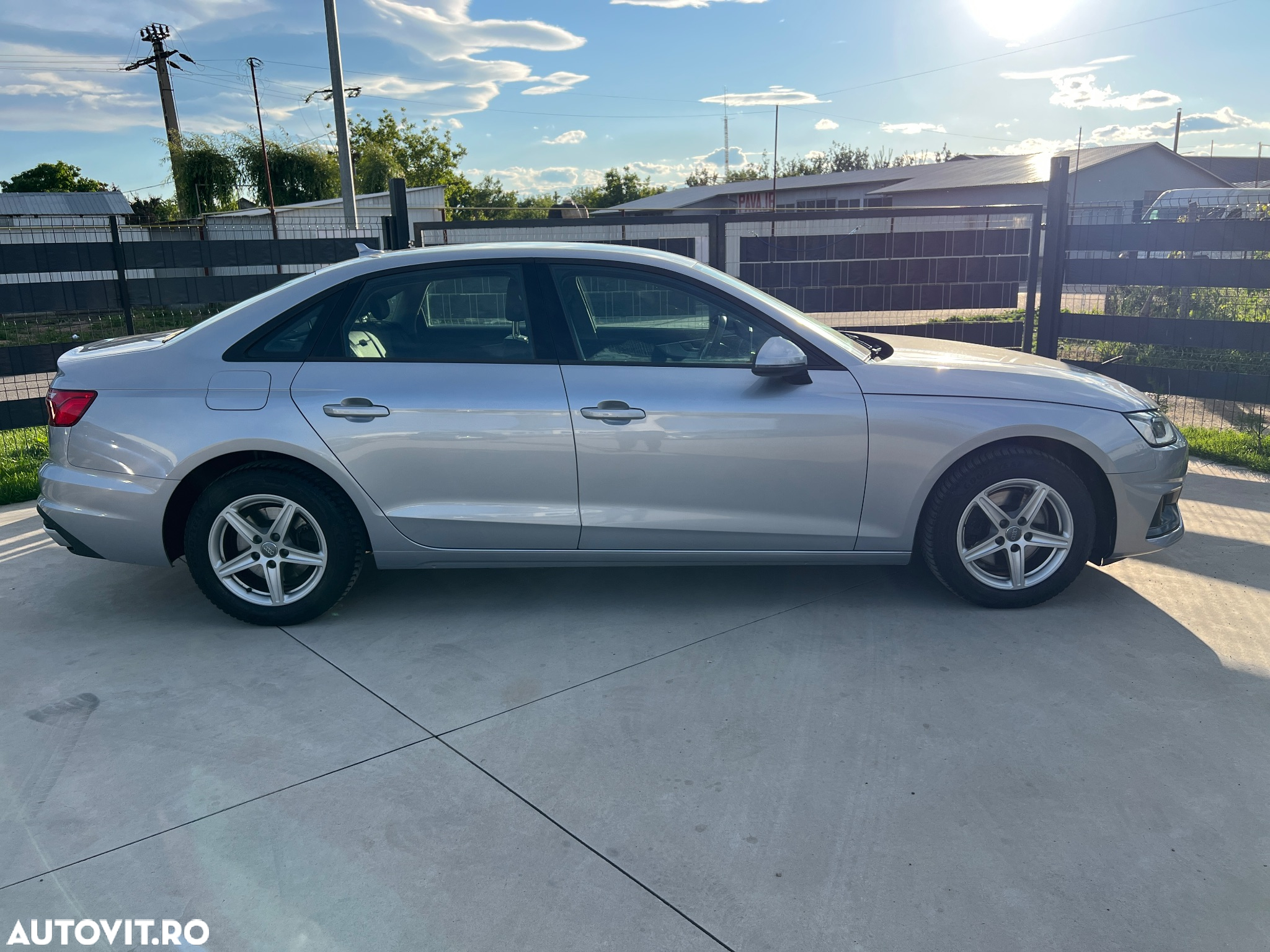Audi A4 - 4
