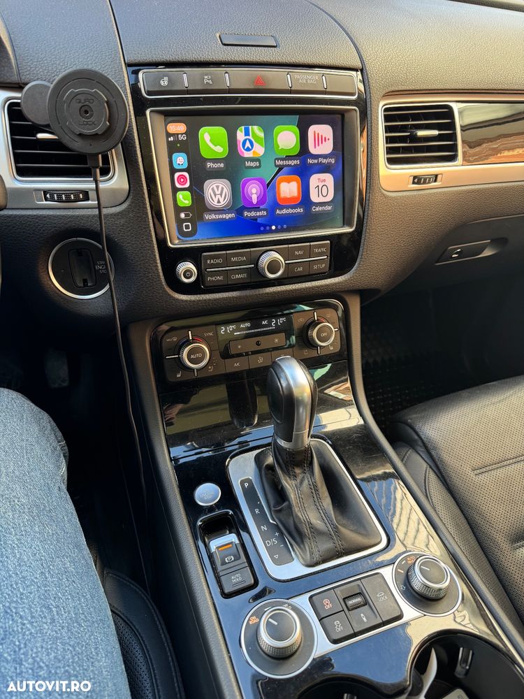 Volkswagen Touareg - 11