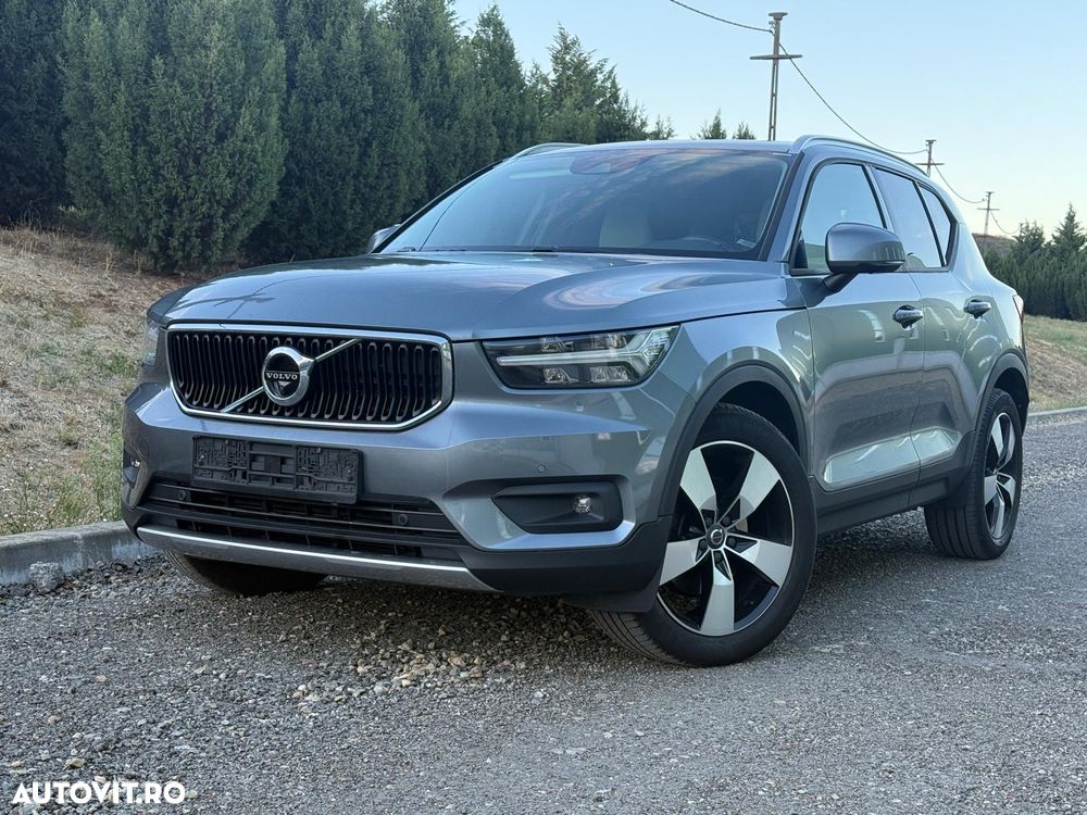 Volvo XC 40 D4 AWD Geartronic Momentum Pro - 1