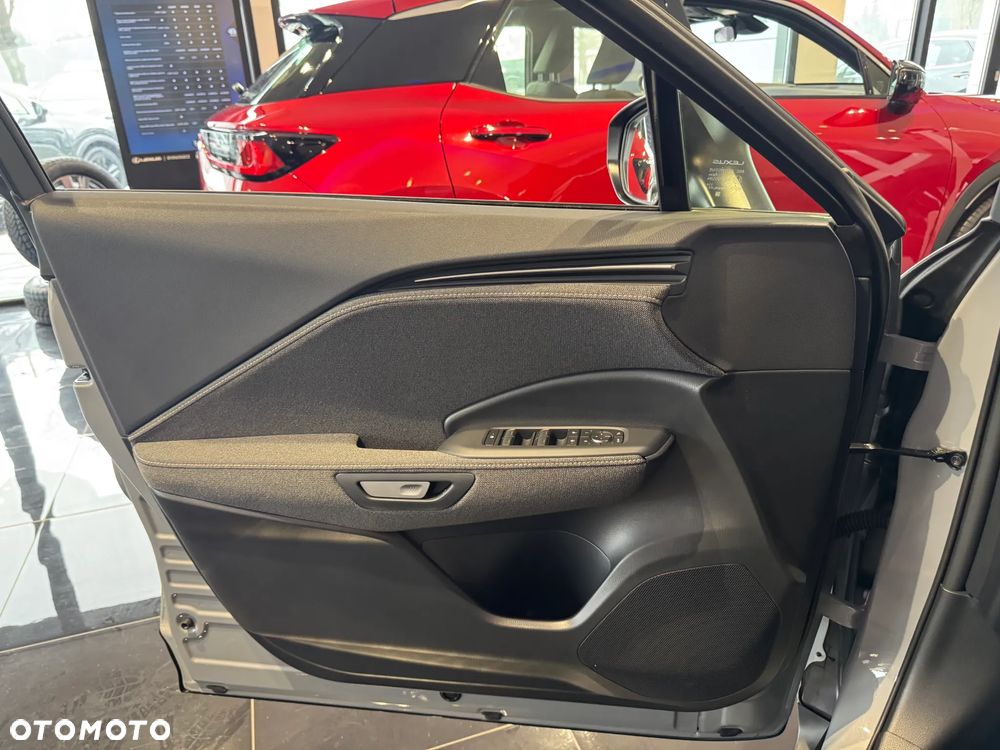 Lexus LBX 1.5 Hybrid - 10