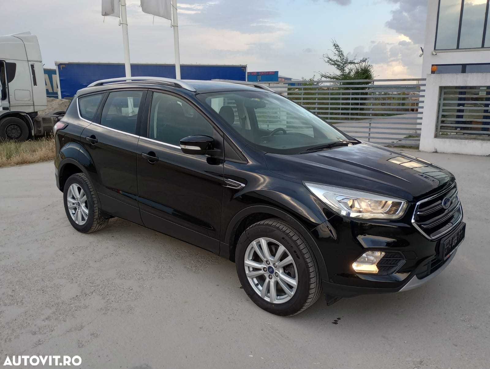 Ford Kuga 2.0 EcoBlue Aut. ST-LINE - 4