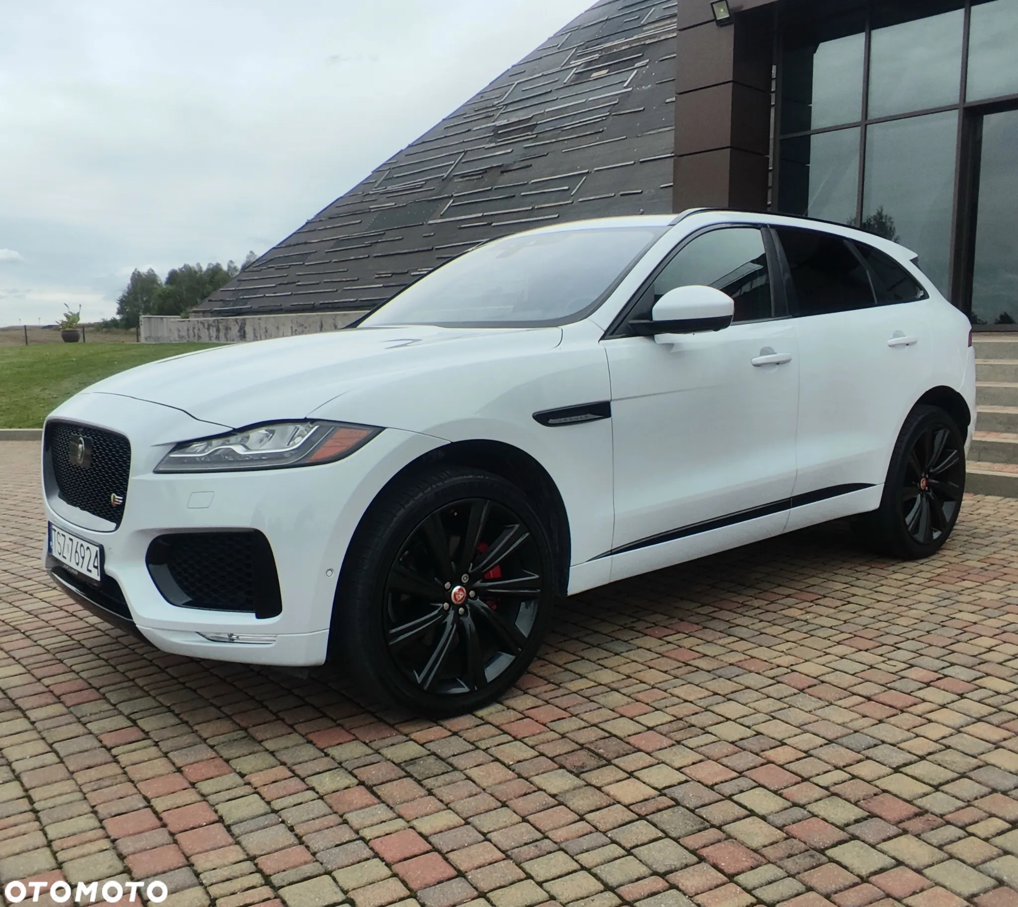 Jaguar F-Pace S AWD - 10