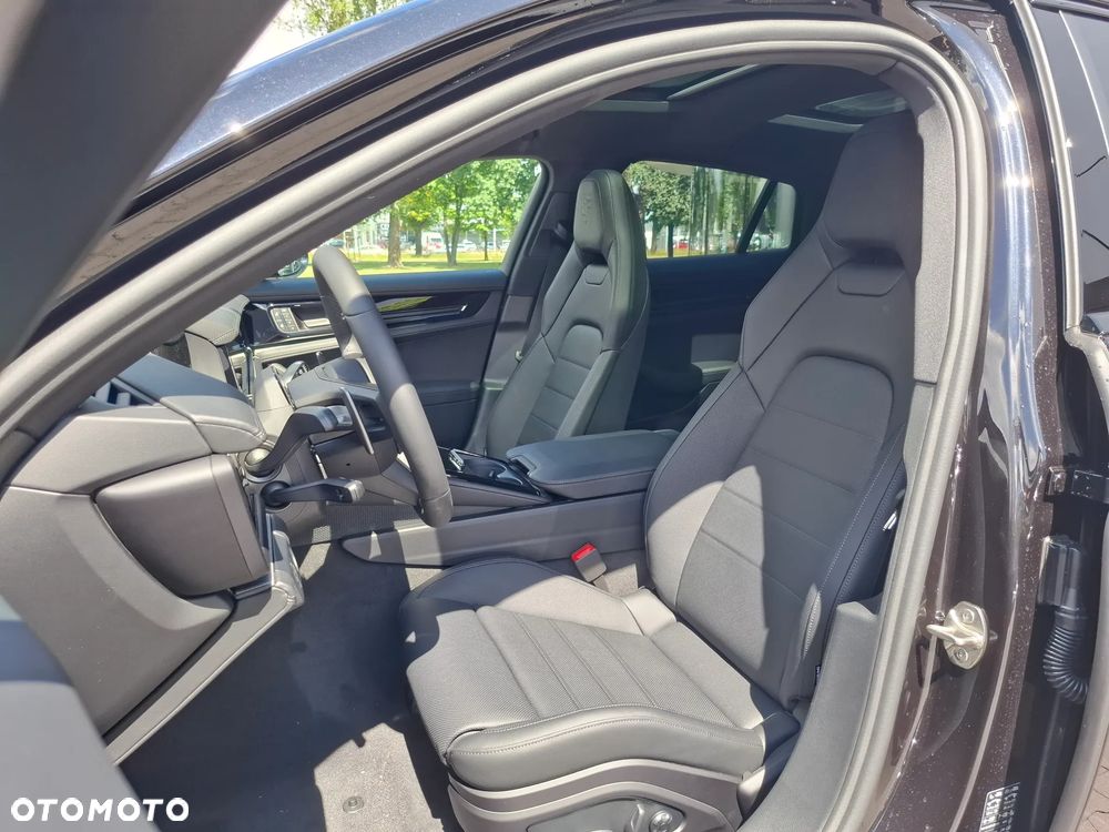 Porsche Panamera 4 - 15