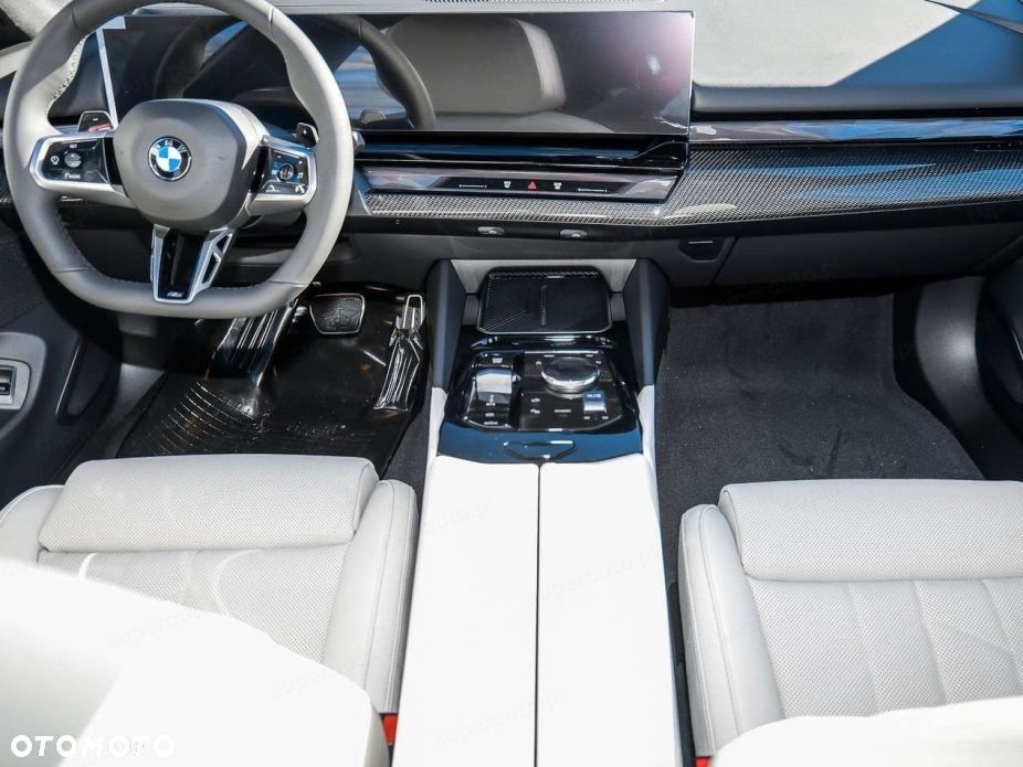 BMW Seria 5 520d xDrive mHEV M Sport - 8