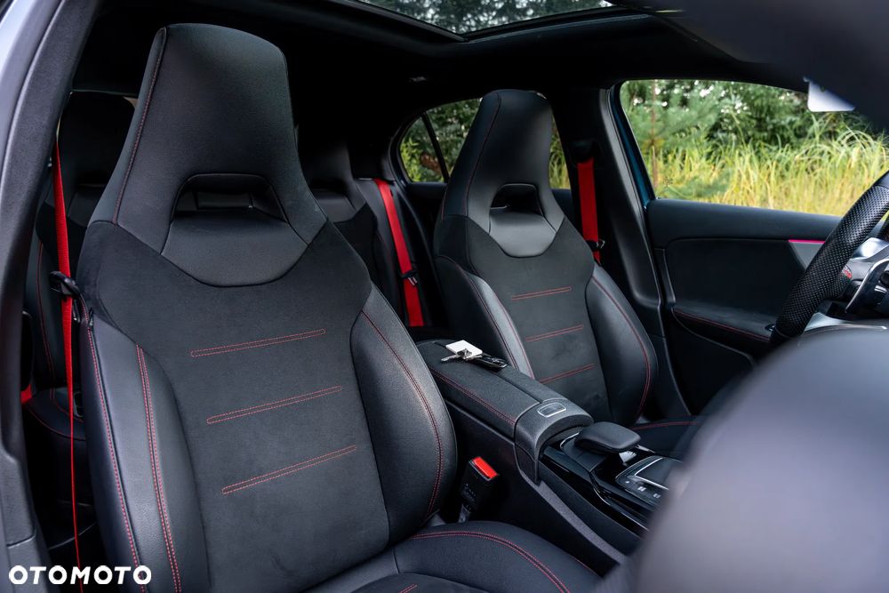 Mercedes-Benz Klasa A 35 AMG 4-Matic 7G-DCT - 23