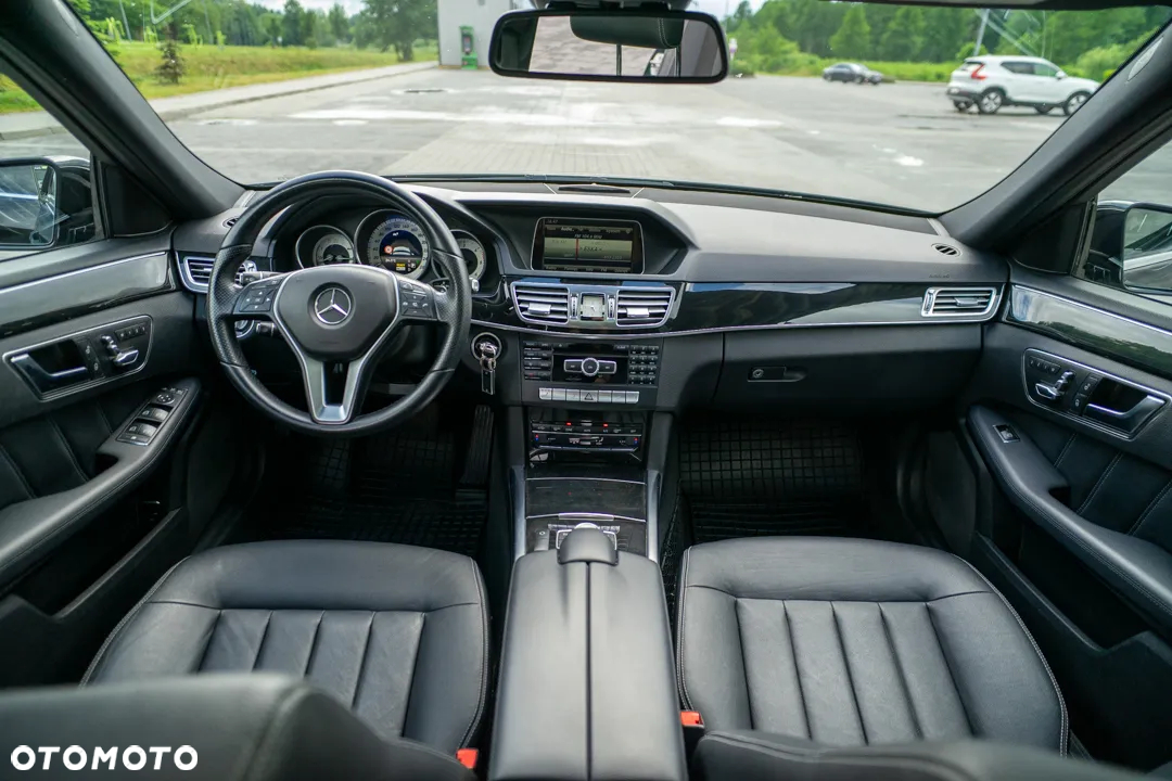 Mercedes-Benz Klasa E 300 T BlueTEC HYBRID 7G-TRONIC Elegance - 25