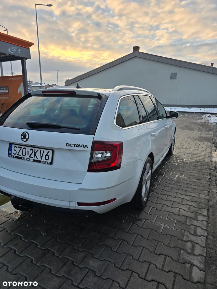 Skoda Octavia 1.6 TDI DSG Premium Edition - 14
