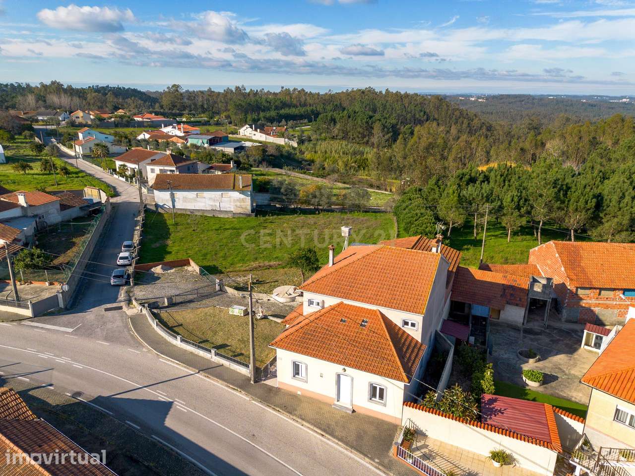 Moradia T5 Remodelada com 405 m², Garagem, Anexos e Excelente Potenci - Grande imagem: 4/50