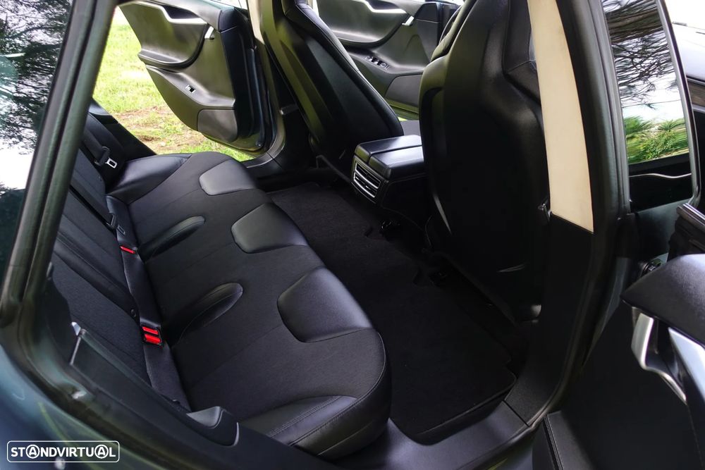 Tesla Model S Standard - 30