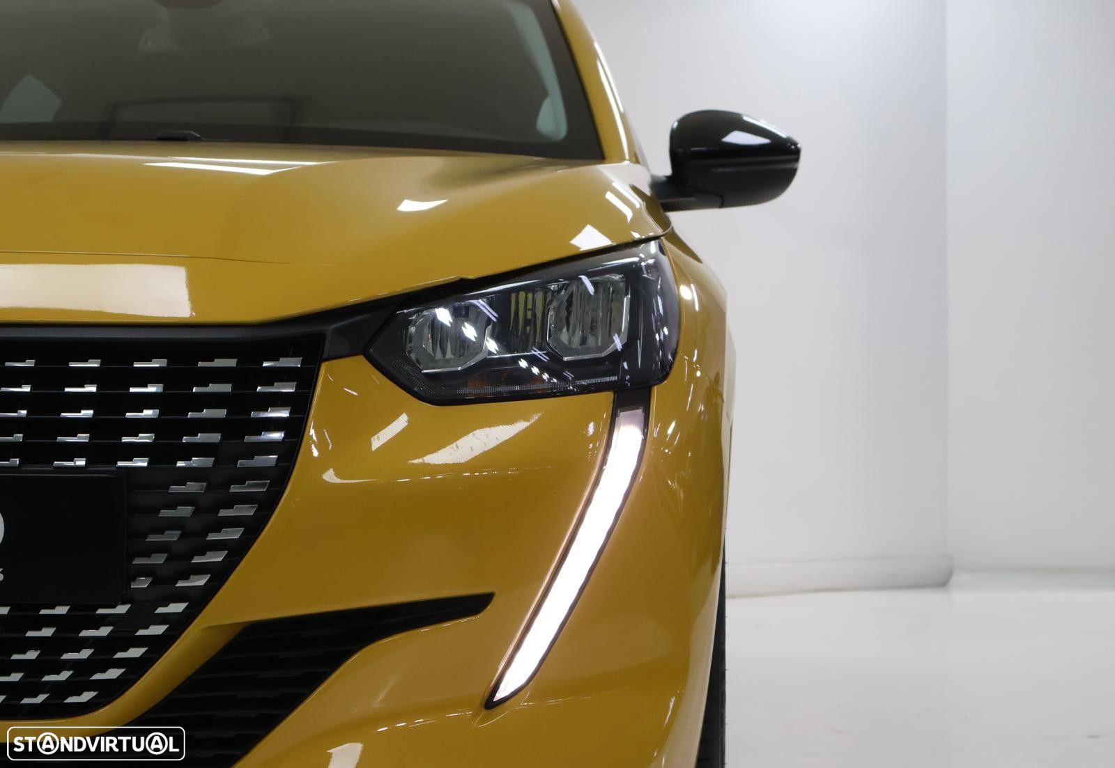 Peugeot 208 1.2 PureTech Allure EAT8 - 8