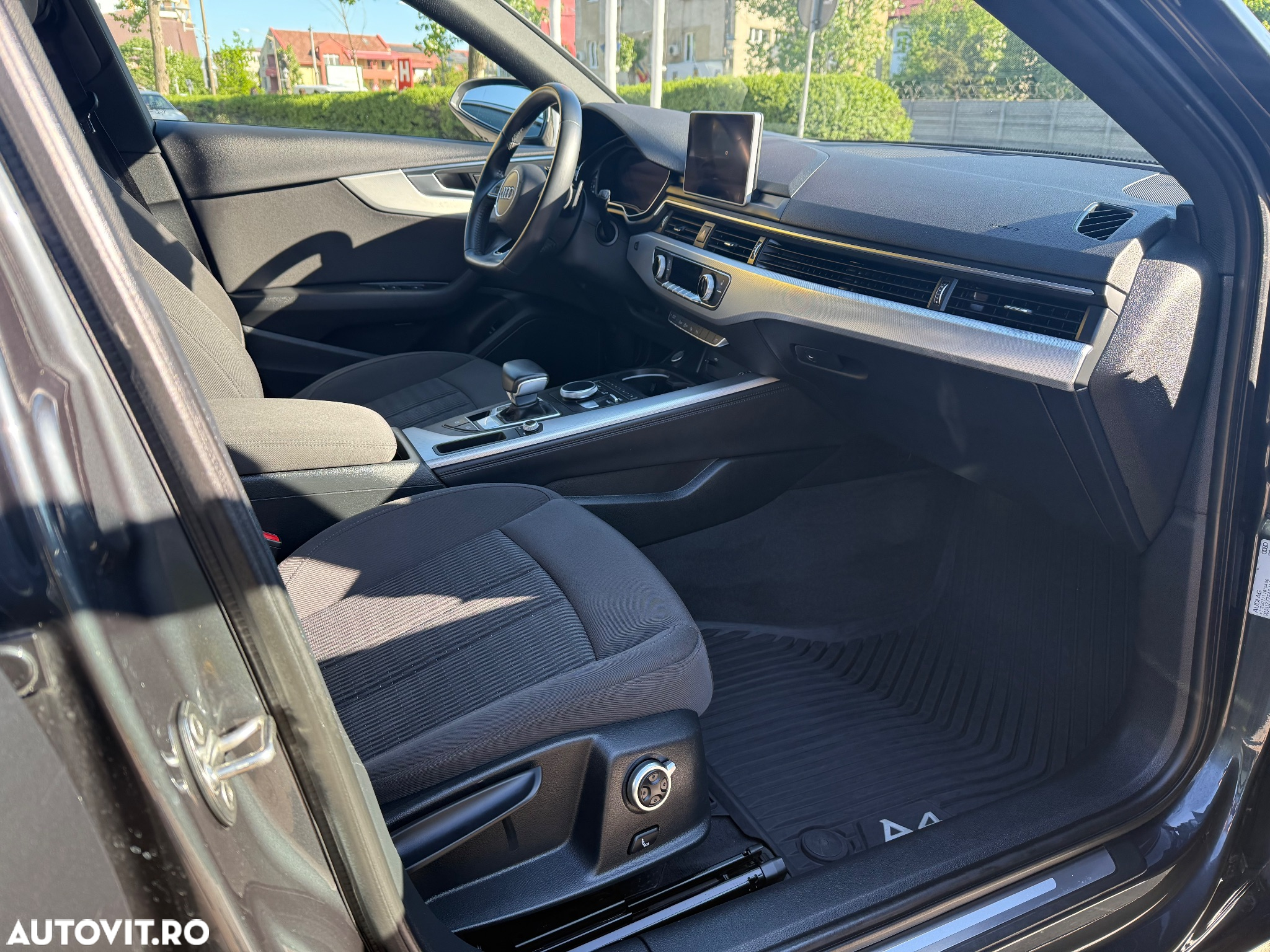 Audi A4 2.0 TDI S tronic Design - 26